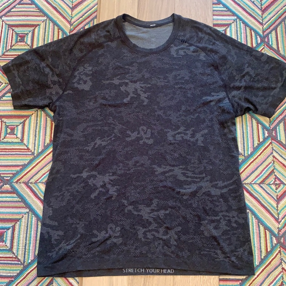 Lululemon Metal Vent Tech - Rare Camo